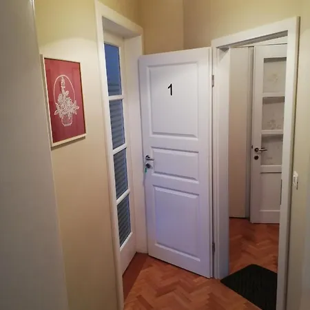 Sobe Sabec * Postojna
